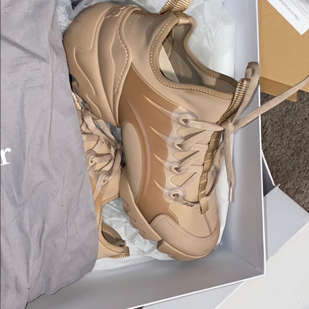 Womens shoes